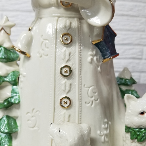 Musical Santa Claus ceramic table piece - Picture 9 of 13